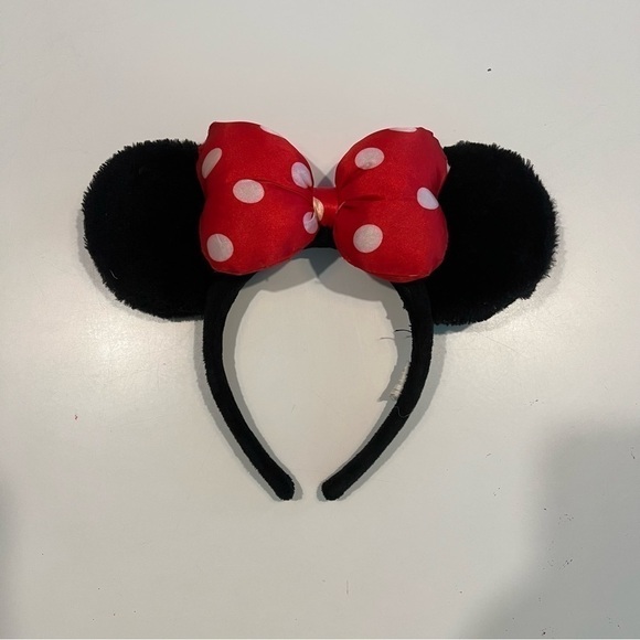 MINNIE Mouse Ears headband with red bow from Disney world - Picture 1 of 5